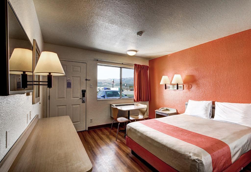 Motel 6 Wells Exterior foto